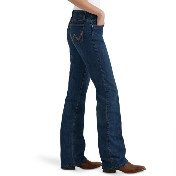 Wrangler Q Baby Boot Cut The Ultimate Riding Jean, Size 9/10 x 30, NWOT - Picture 4 of 14